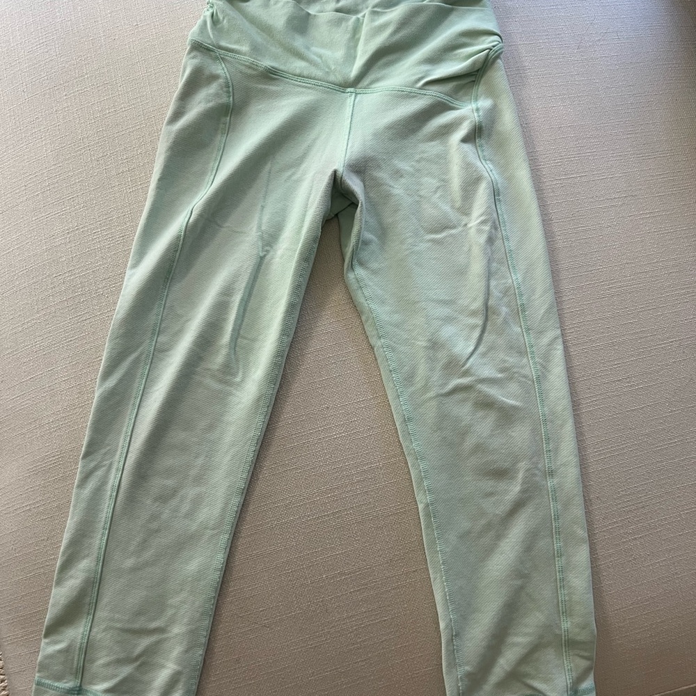 Lululemon High-Waisted Leggings 3-quarter leggings